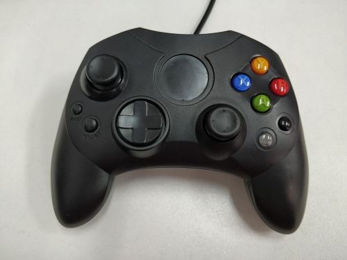 [Xbox Original] Drôtový ovládač - čierny (estetická vada)
