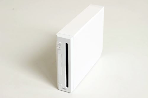 Nintendo Wii - herná konzola - biely carbon (estetická vada)
