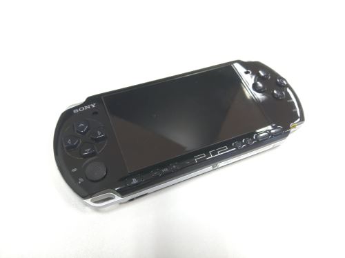 PSP verzia 3004, WiFi (ľahko zažltnutý displej)
