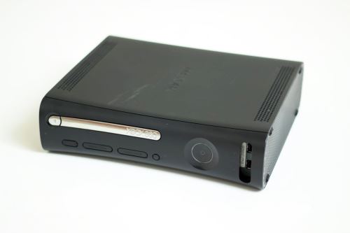Xbox 360 ARCADE (estetická vada)