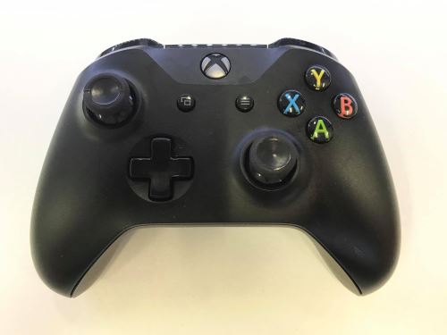 [Xbox One] X Bezdrôtový Ovládač - čierny (estetická vada)