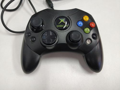 [Xbox Original] Drôtový originálny ovládač Microsoft S - čierny (estetická vada)