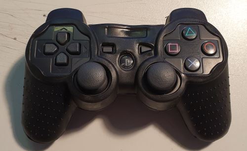 [PS3] Bezdrôtový Ovládač Sony Dualshock - čierny (rôzne estetické vady) + pouzdro