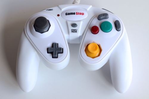 [Nintendo GameCube] GameStop ovládač