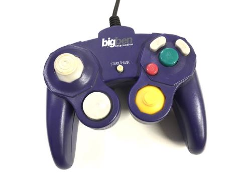 [Nintendo GameCube] Drôtový ovládač BigBen - fialový (estetická vada)