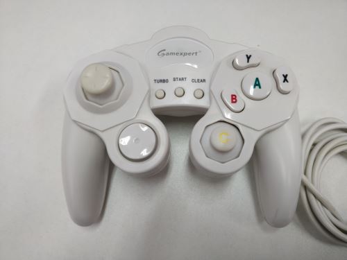 [Nintendo GameCube] Gamexpert ovládač (estetická vada)