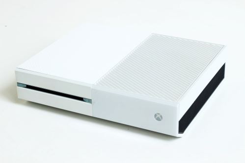 Xbox One 500 GB Carbon - biela (estetická vada)
