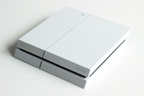 PlayStation 4 500 GB - Biela edícia (estetická vada)