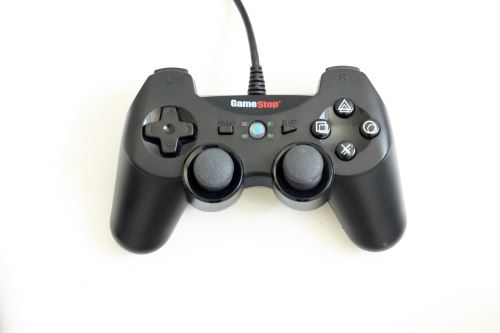 [PS3] Drôtový Ovládač GameStop čierny (estetická vada)