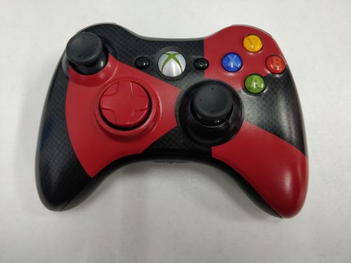 [Xbox 360] Bezdrôtový Ovládač Microsoft - čiernočervený (estetické vady)