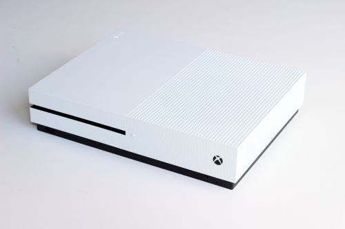 Xbox One S 500 GB (Plná verzia s DVD mechanikou) (estetická vada)