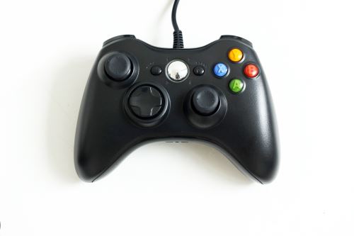 [Xbox 360] Drôtový Ovládač - čierny (estetická vada)