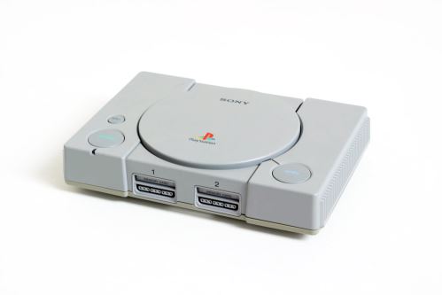 PlayStation 1 Fat - SCPH 1002 - prvá verzia (estetická vada)