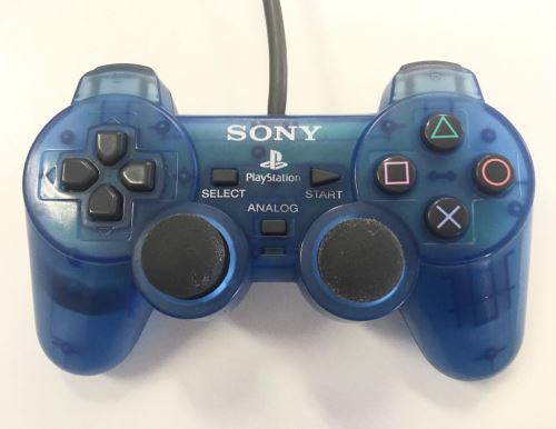 [PS1] Drôtový Ovládač Sony Dualshock - priehľadný modrý (estetická vada)